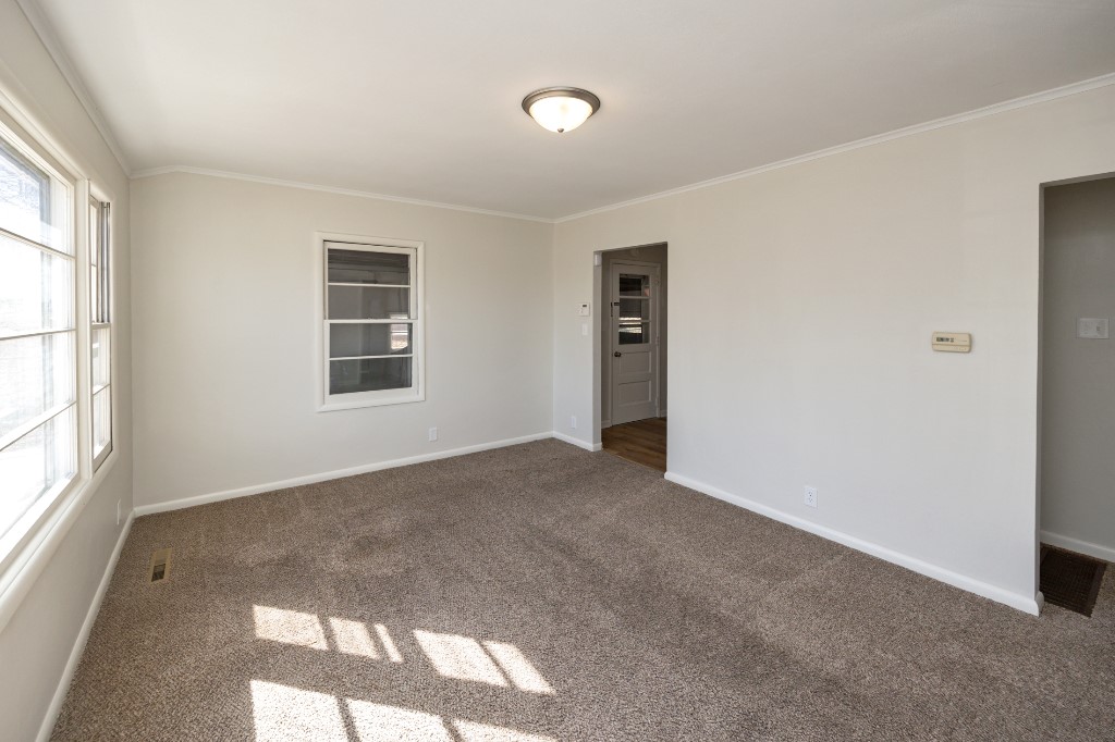 4290 NW 11th Court, Des Moines, Iowa image 4