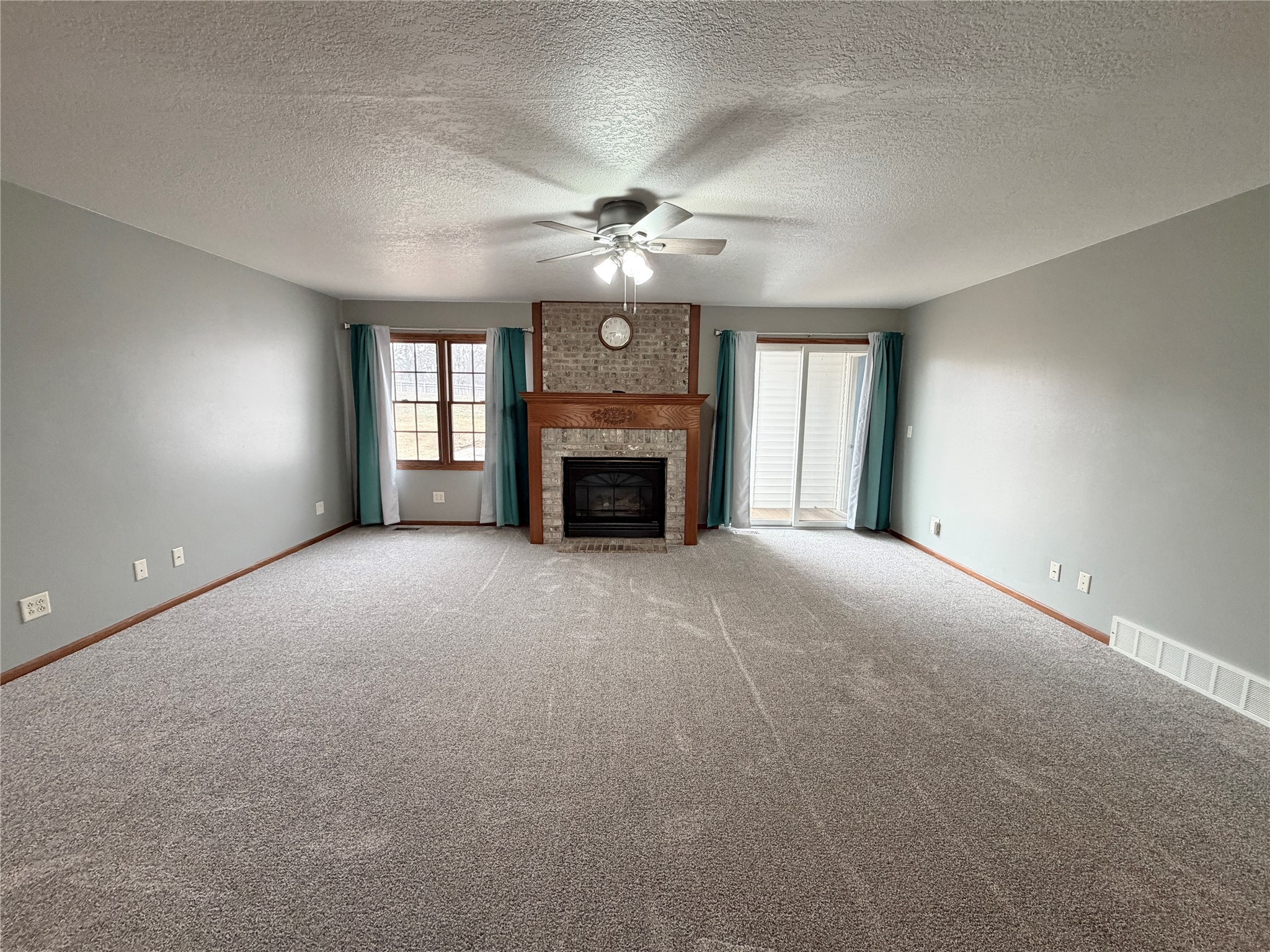 411 W Lincoln Street