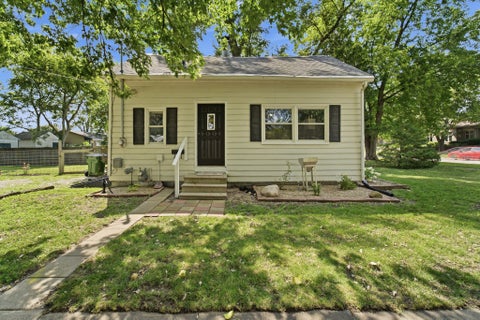Homes For Sale - 402 W Mamie Eisenhower Avenue<br/> Boone, IA 50036