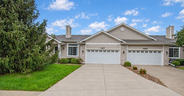 12527 DOUGLAS PKWY, URBANDALE, IA 50323 - Image 25db54ec9ef186e38bffaad2e2d88ca5/138400377