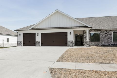 712 Big Rock Park Road Pella IA 50219