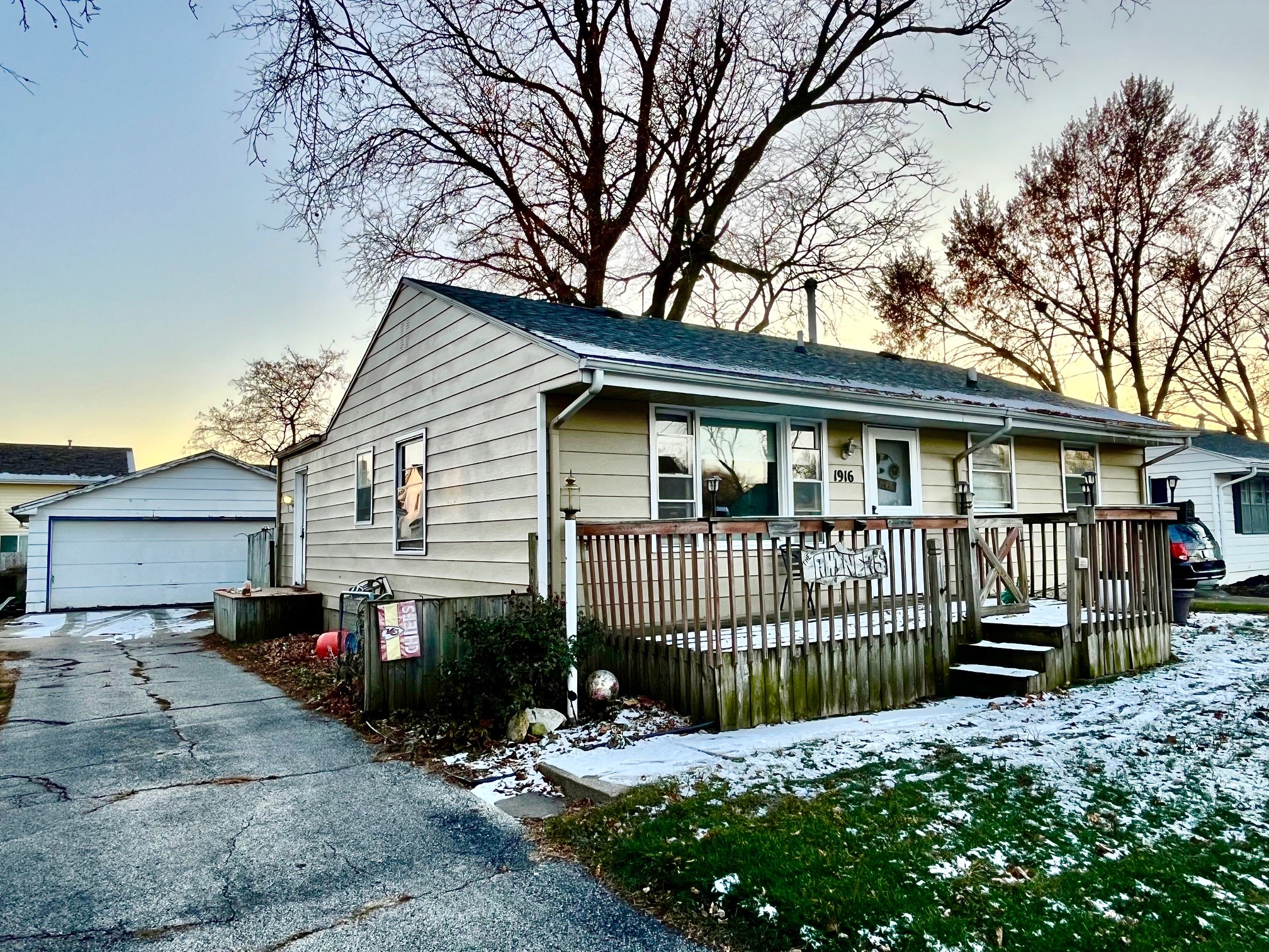 1916 Locust Street, West Des Moines, Iowa image 2