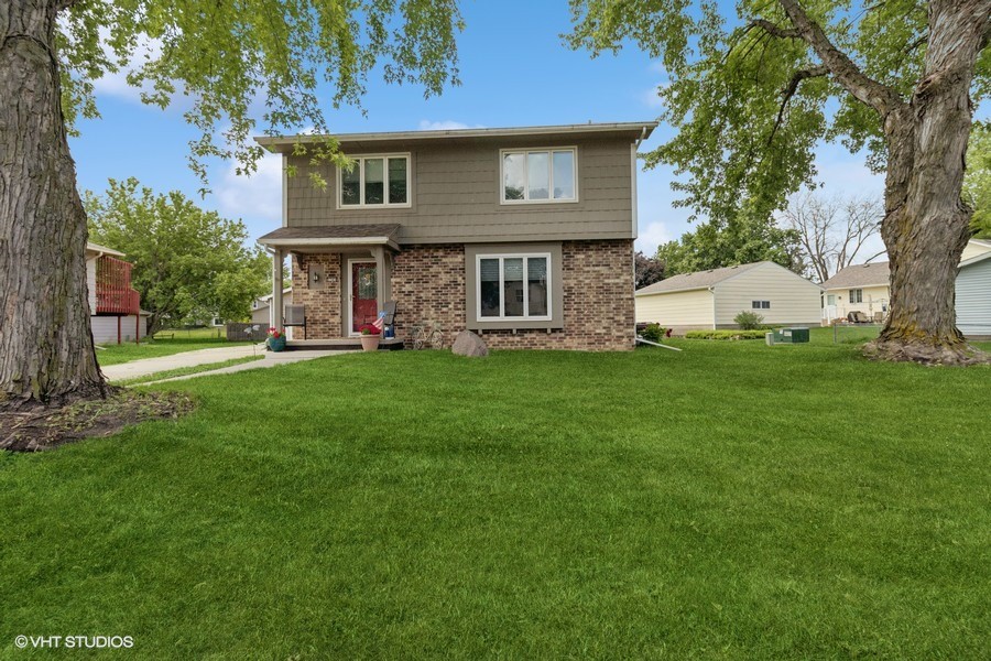 1304 7th Street, Altoona, Iowa image 2