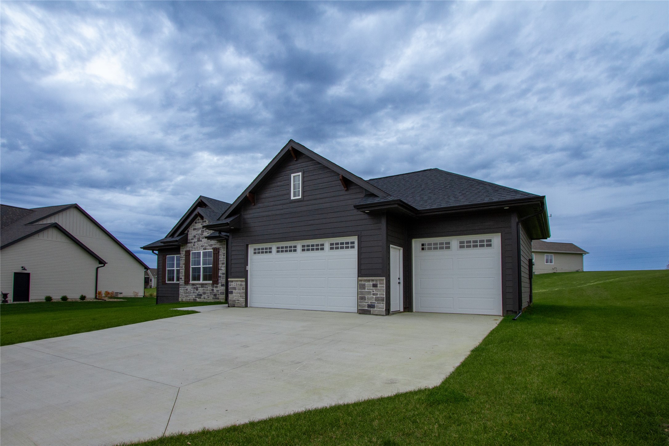 235 Aspen Circle, Pella, Iowa image 3