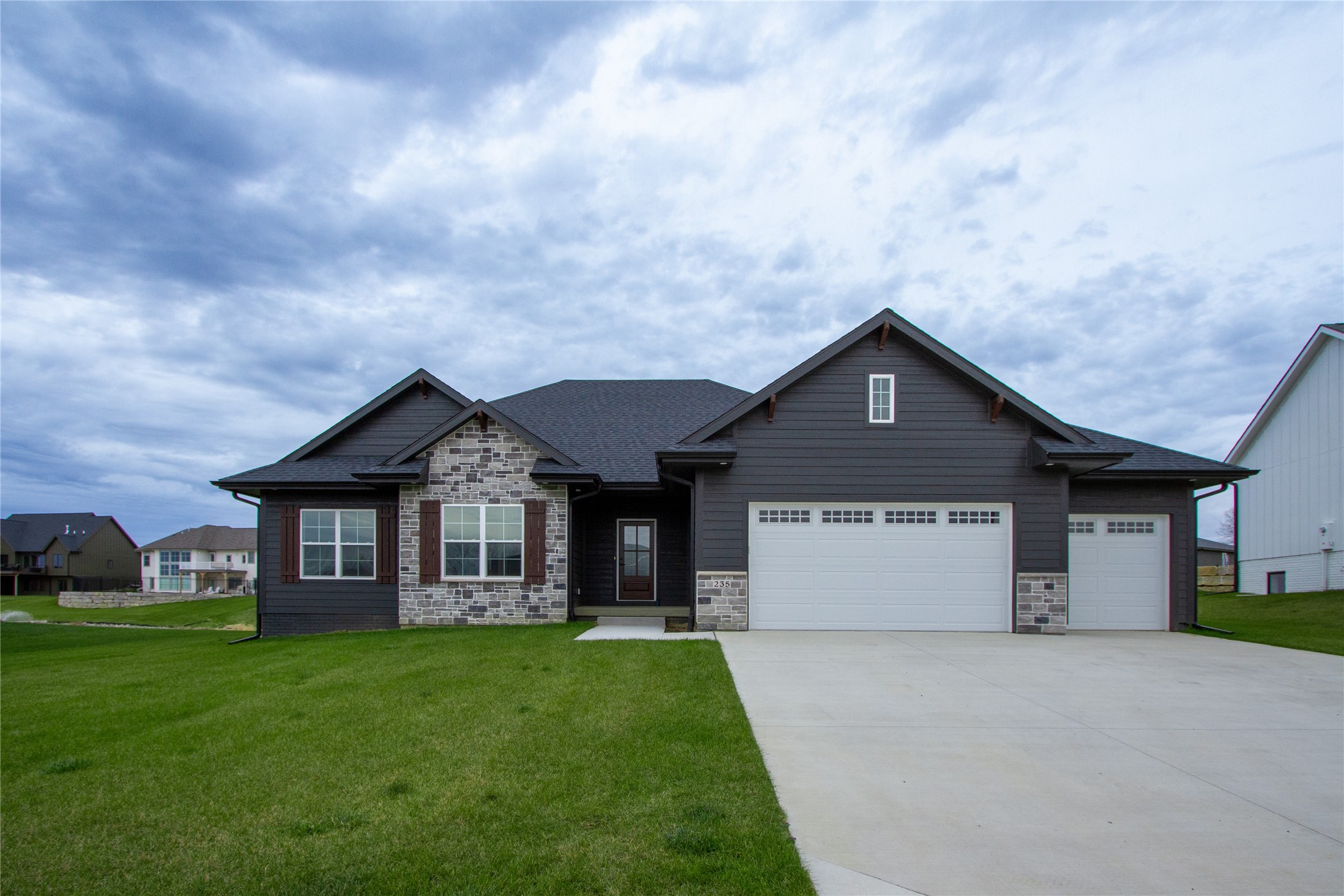 235 Aspen Circle, Pella, Iowa image 1