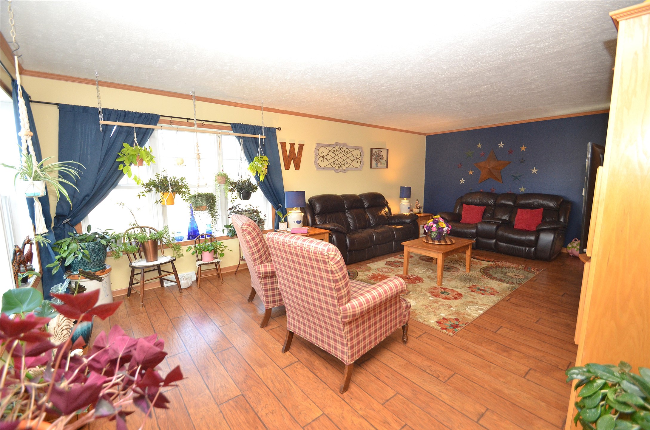 811 33rd Street, Bondurant, Iowa image 3