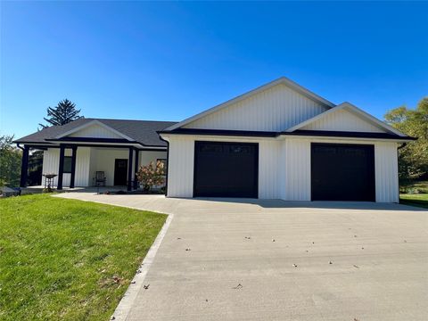 Apartment For Sale - 1005 W 8th Street<br/> Newton, IA 50208