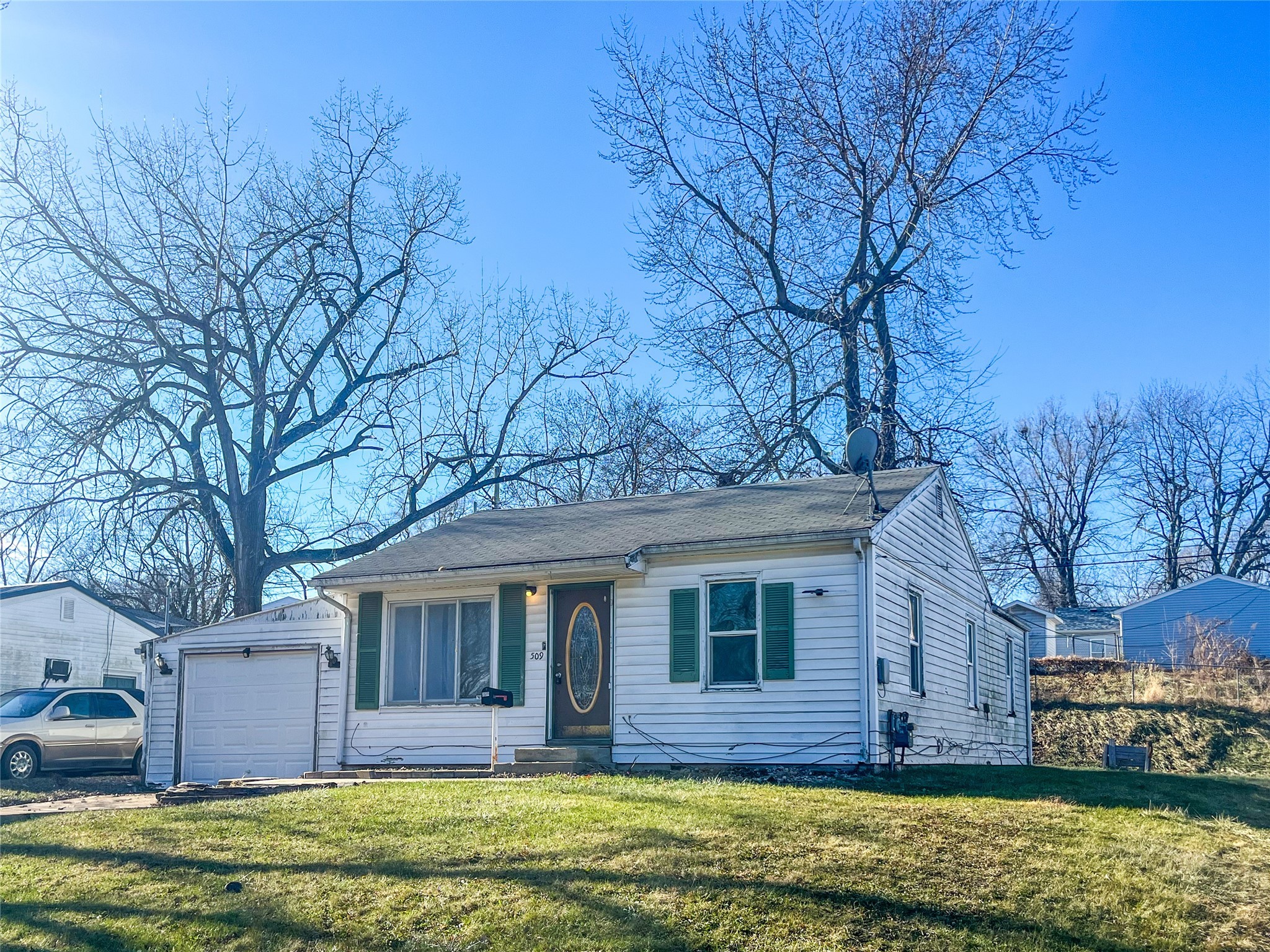 509 E 27th Street, Newton, Iowa image 3