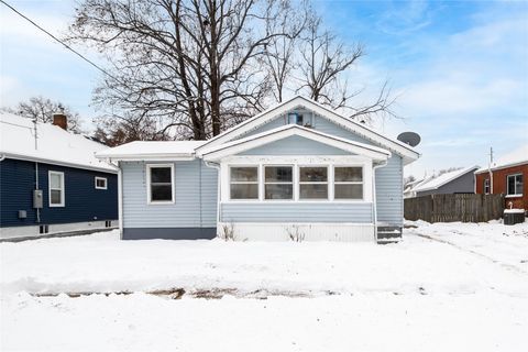 2311 Des Moines Street Des Moines IA 50317