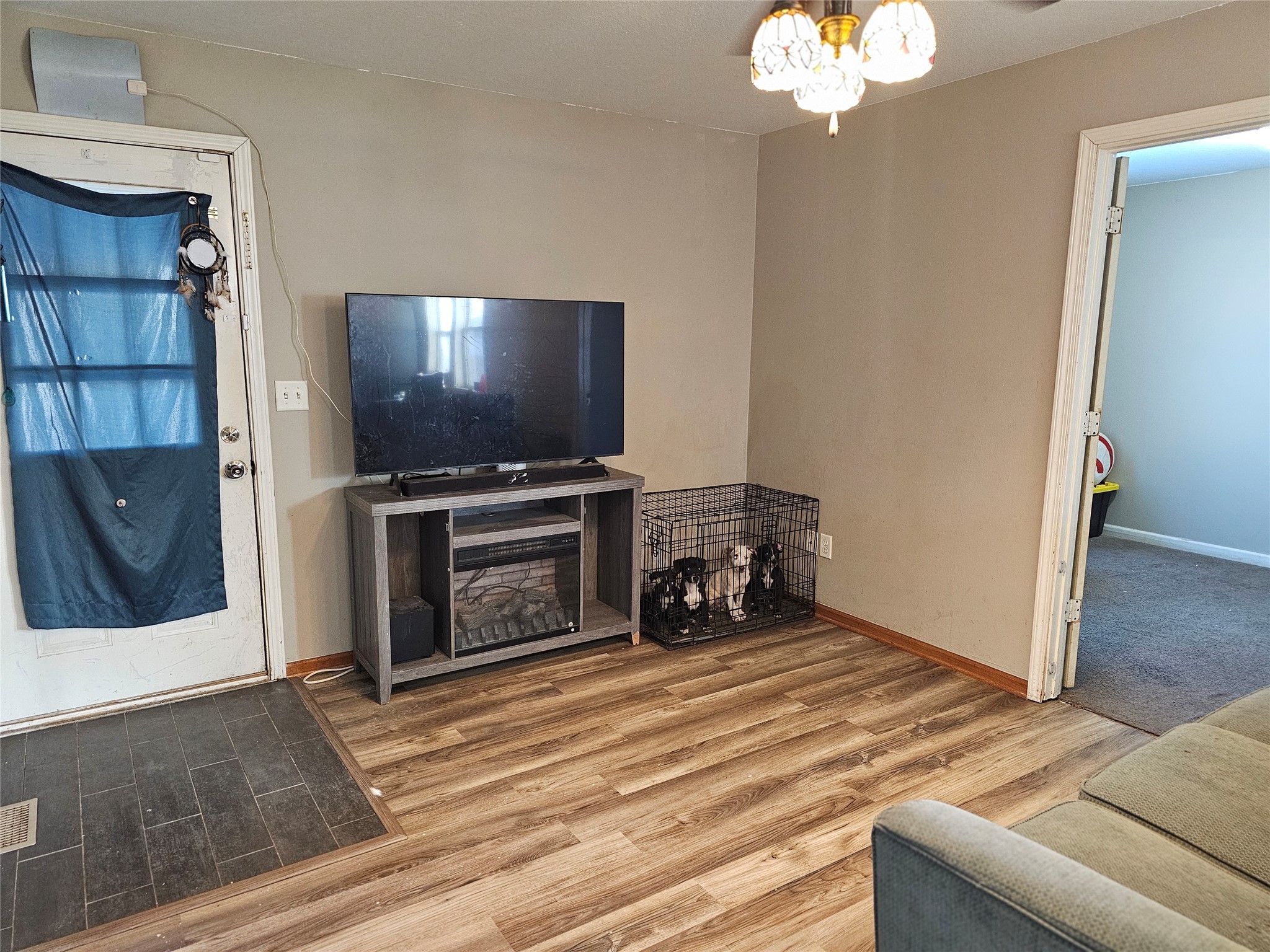 2311 Des Moines Street