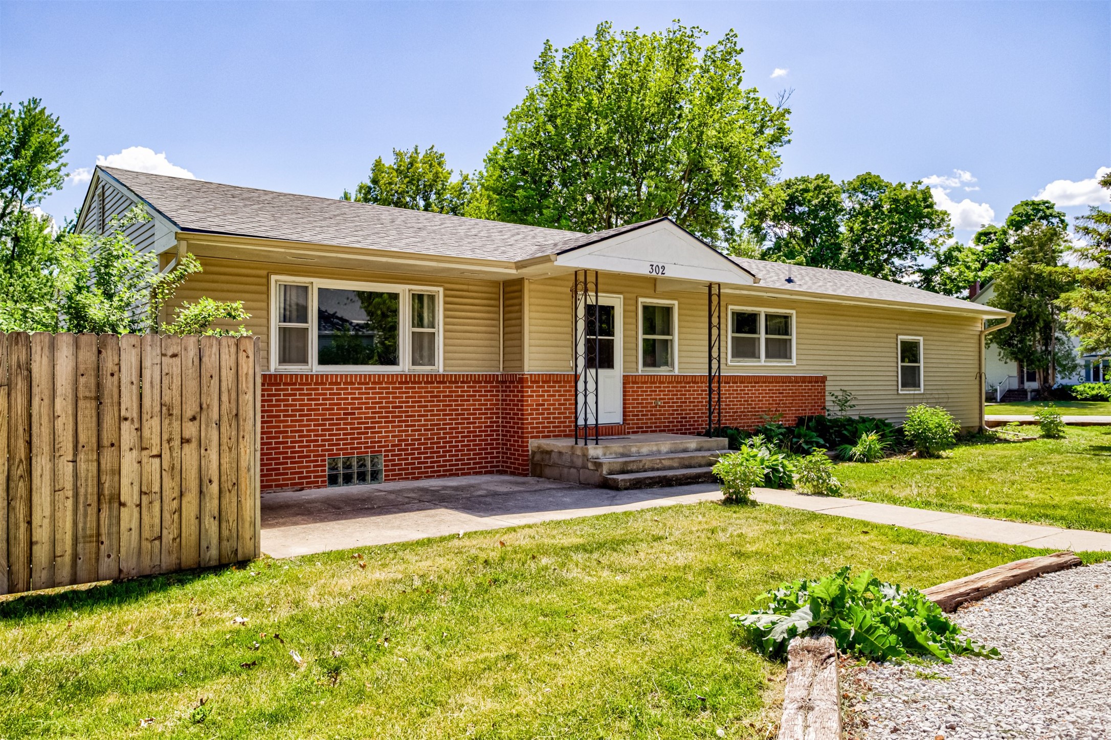 302 E Sycamore Street, Ogden, Iowa image 2