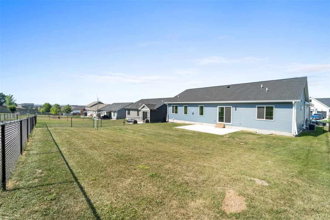 1815 Crabapple Lane, Granger, Iowa image 3