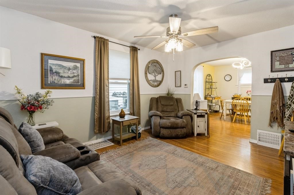 Des Moines, Iowa 50314, United States, 3 Bedrooms Bedrooms, ,1 BathroomBathrooms,Residential,Active,211308