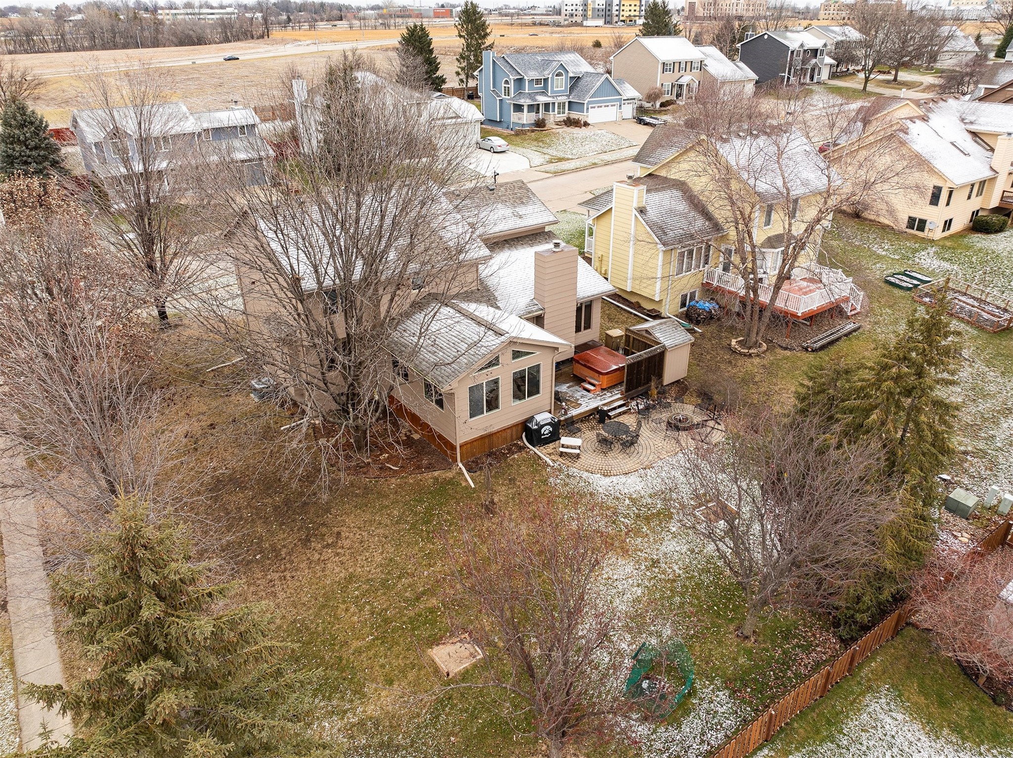 9326 Hickory Drive, Urbandale, Iowa image 34