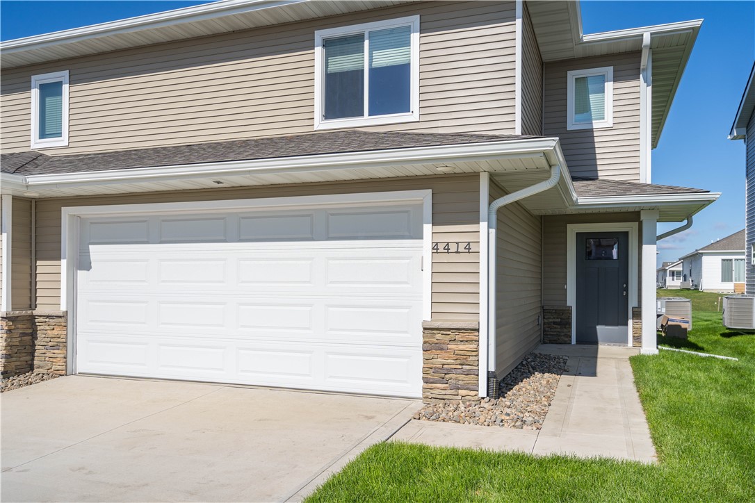 Photo 1 of 24 — 4335 NE 14th Street, Ankeny, IA 50021
