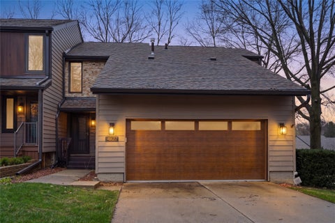 Condo For Sale - 4922 W Park Drive<br/> West Des Moines, IA 50266