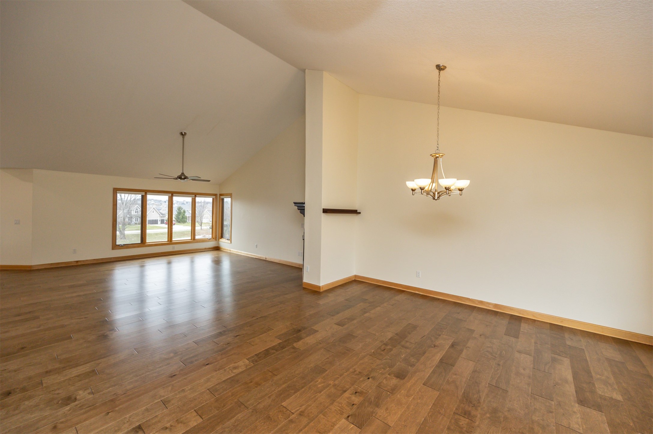 15938 Hammontree Drive, Urbandale, Iowa image 4