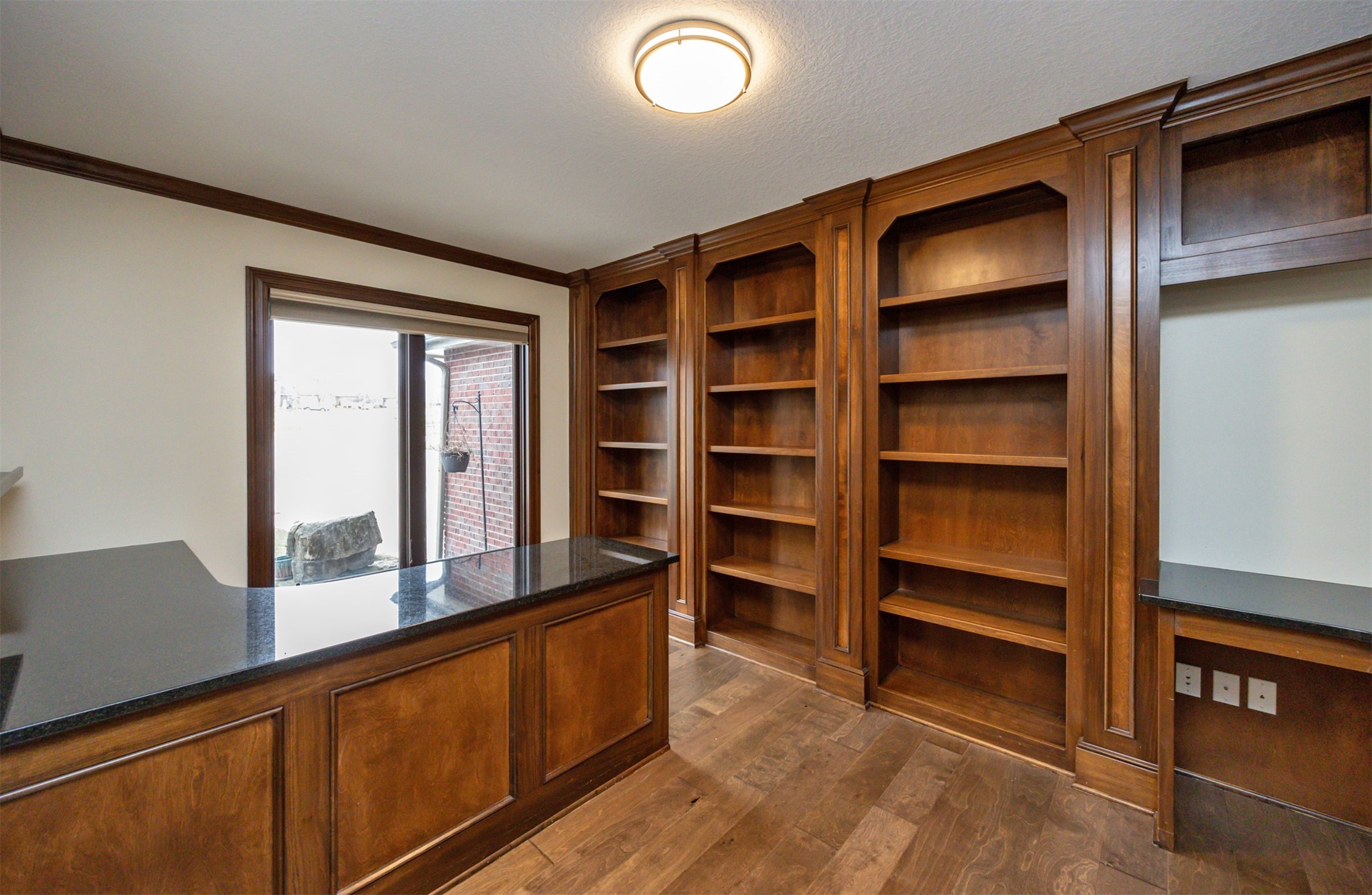 15938 Hammontree Drive, Urbandale, Iowa image 3