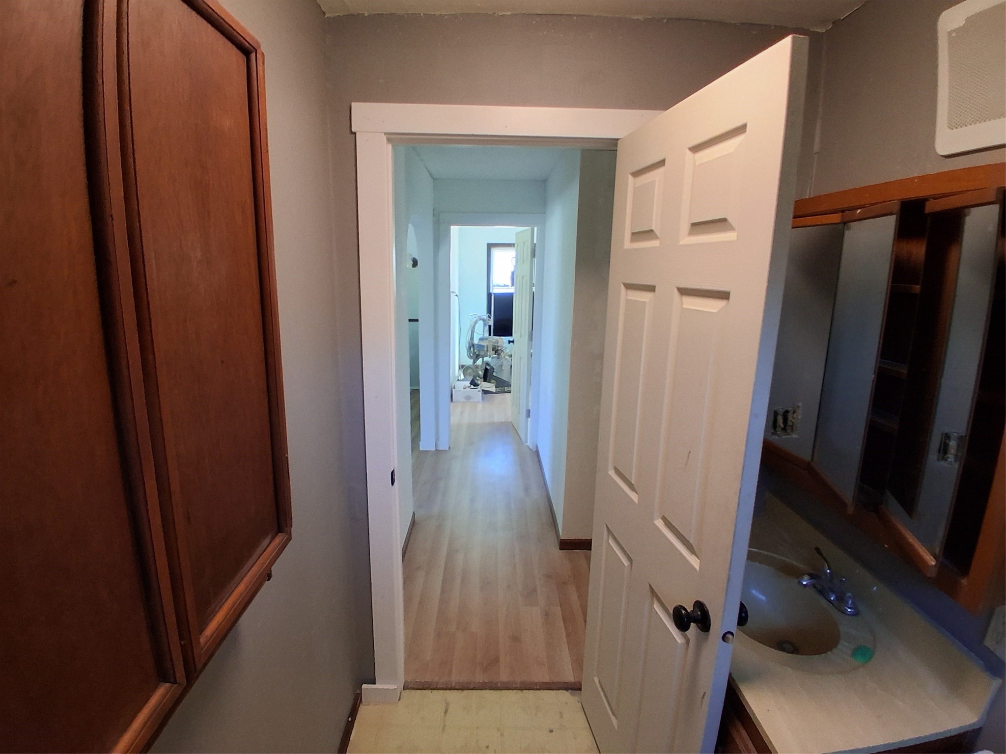Des Moines, Iowa 50310, United States, 2 Bedrooms Bedrooms, ,2 BathroomsBathrooms,Residential,Active,99775