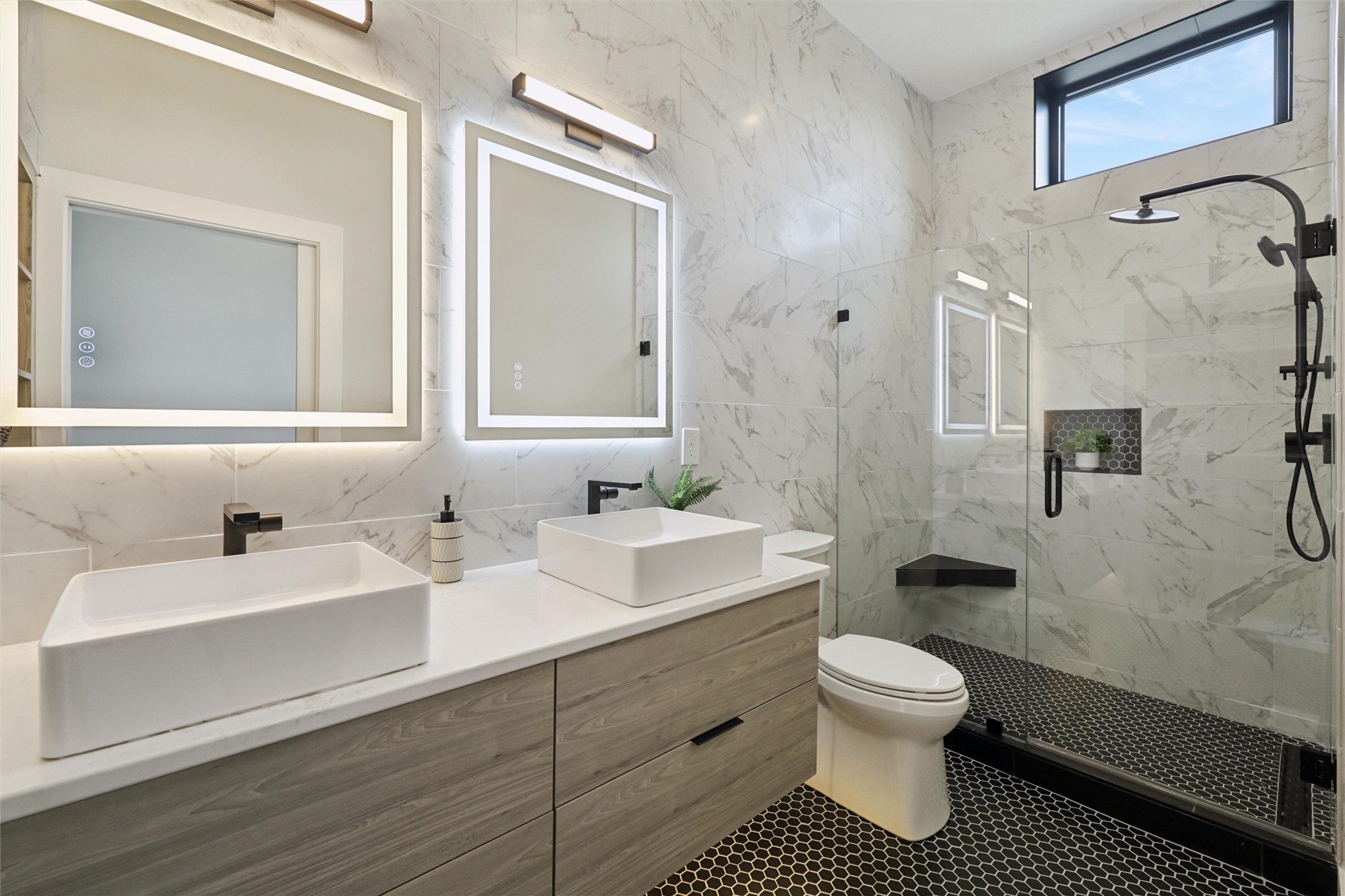 4828 Ingersoll Avenue