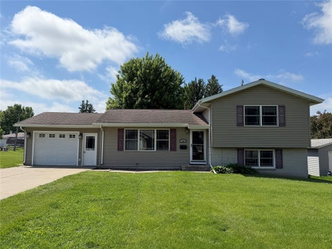 Homes For Sale - 606 E Grace Street<br/> Tama County, Toledo, IA 52342