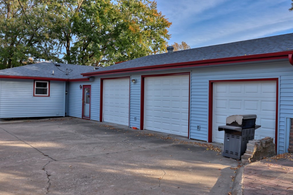 617 N Main Street, Monroe, Iowa image 3