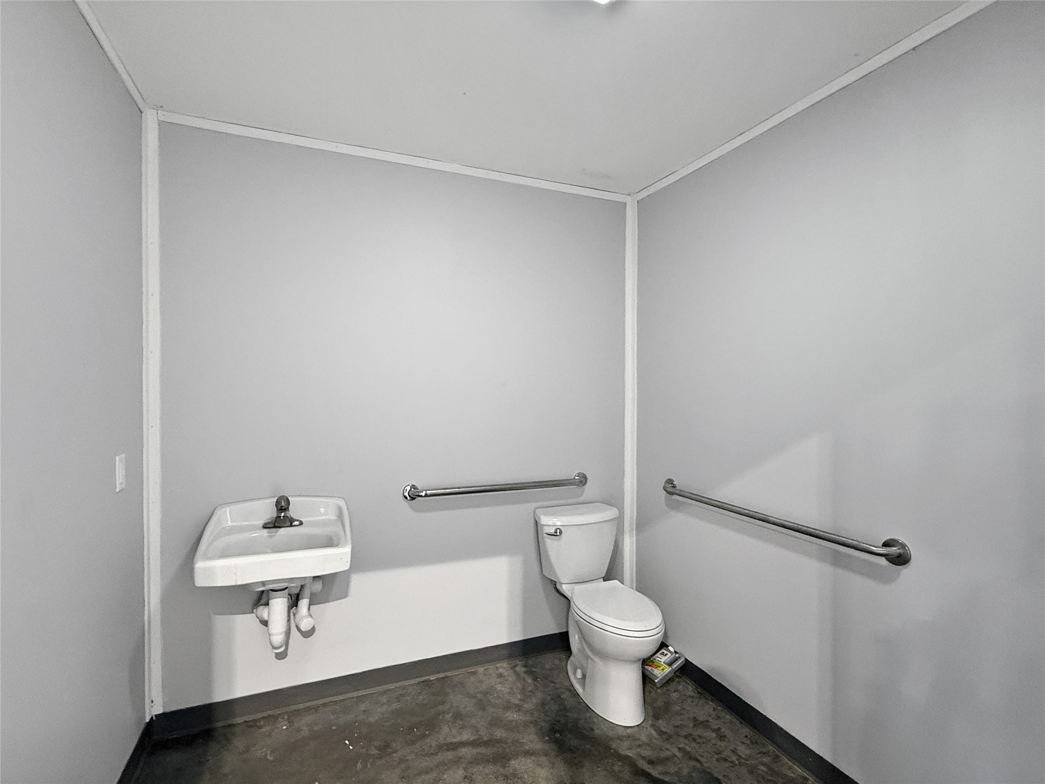 Photo 1 of 10 — 606 Stagecoach Road 8, Grinnell, IA 50112