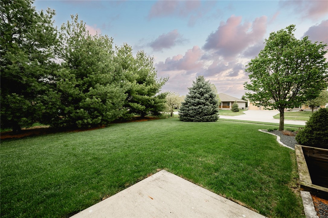 8223 Sky View Circle, West Des Moines, Iowa image 27