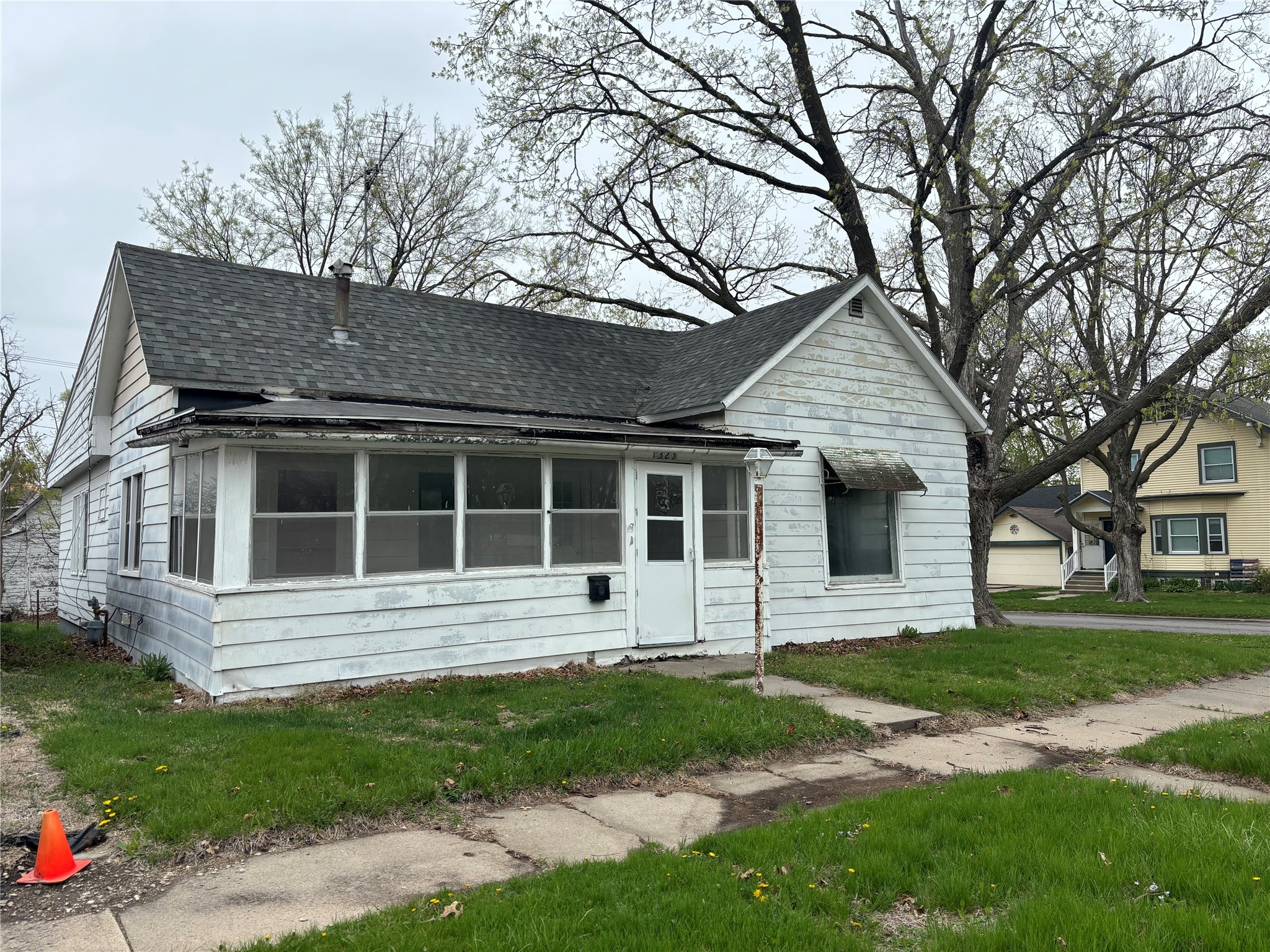 1323 5th Street, Perry, Iowa image 2