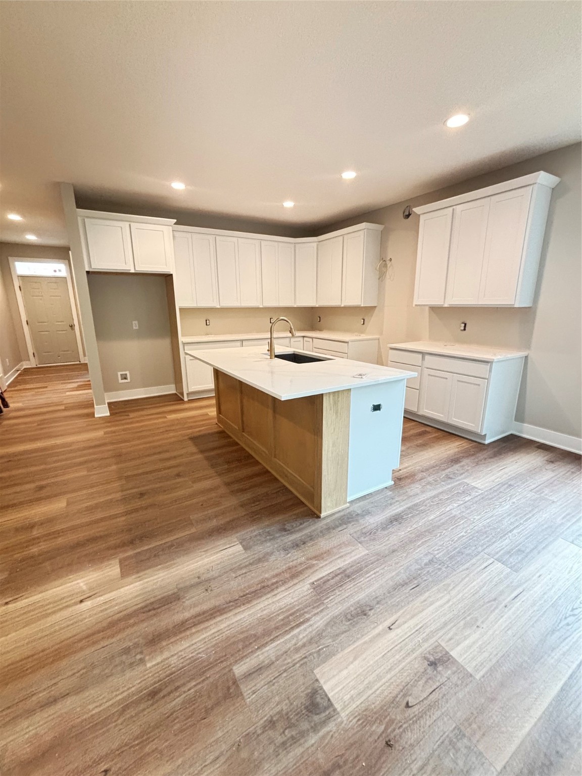 5633 Walnut Ridge Drive