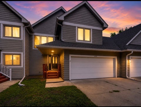 Condo For Sale - 1104 SE Mallard Creek Drive<br/> Ankeny, IA 50021