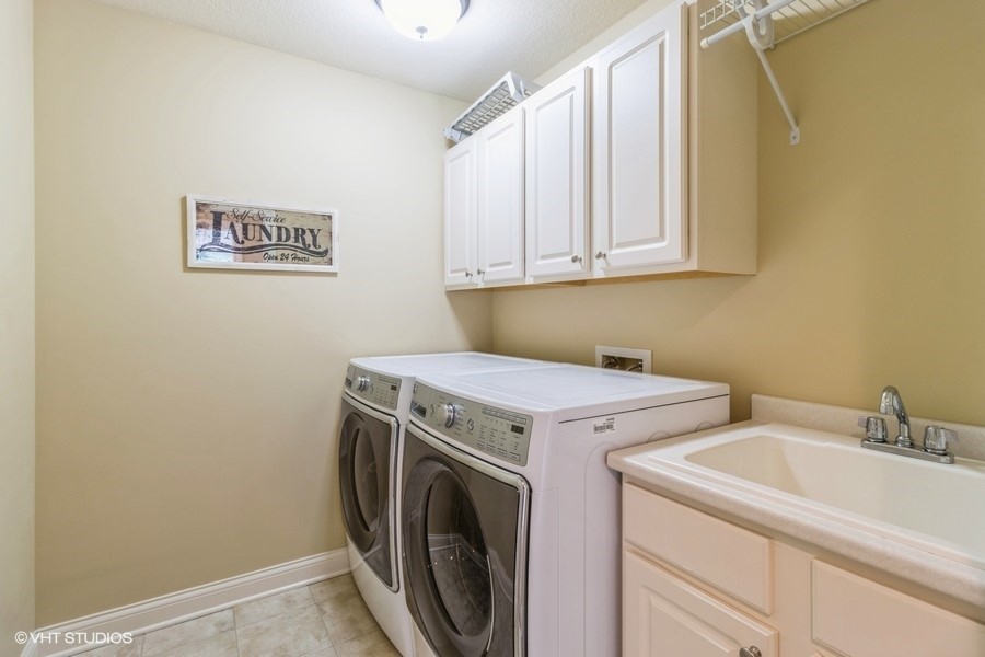 14617 Dellwood Drive, Urbandale, Iowa image 10