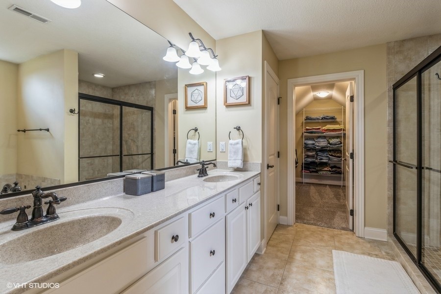 14617 Dellwood Drive, Urbandale, Iowa image 11