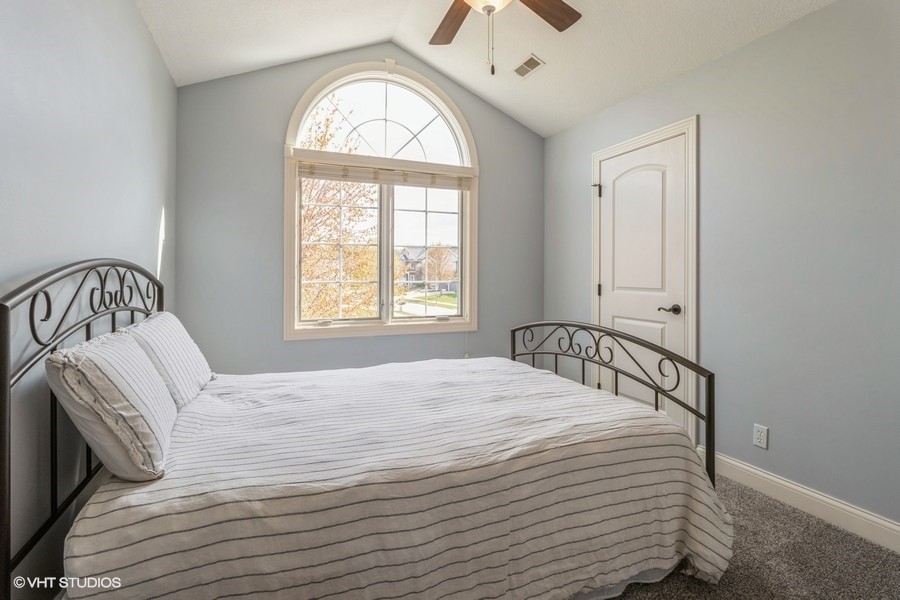 14617 Dellwood Drive, Urbandale, Iowa image 9