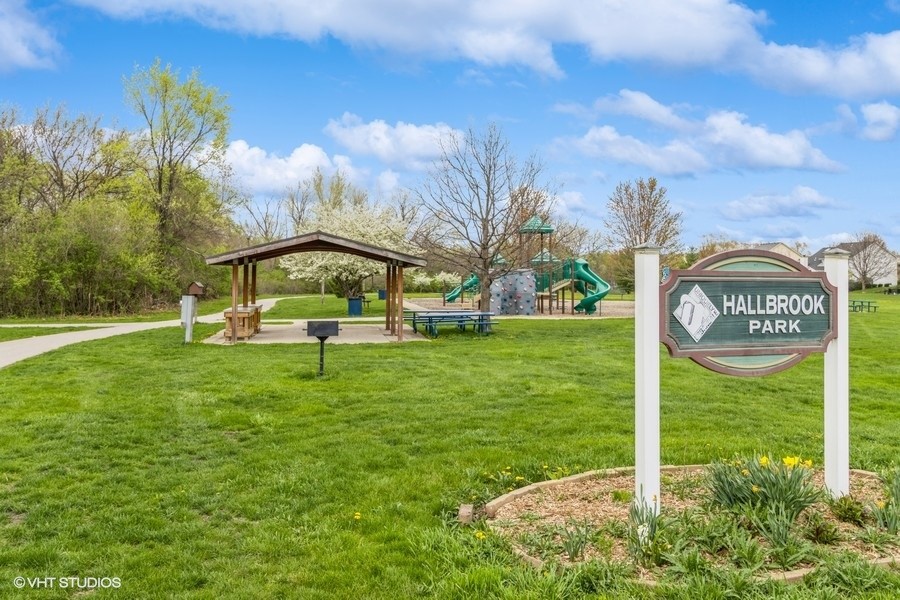 14617 Dellwood Drive, Urbandale, Iowa image 17