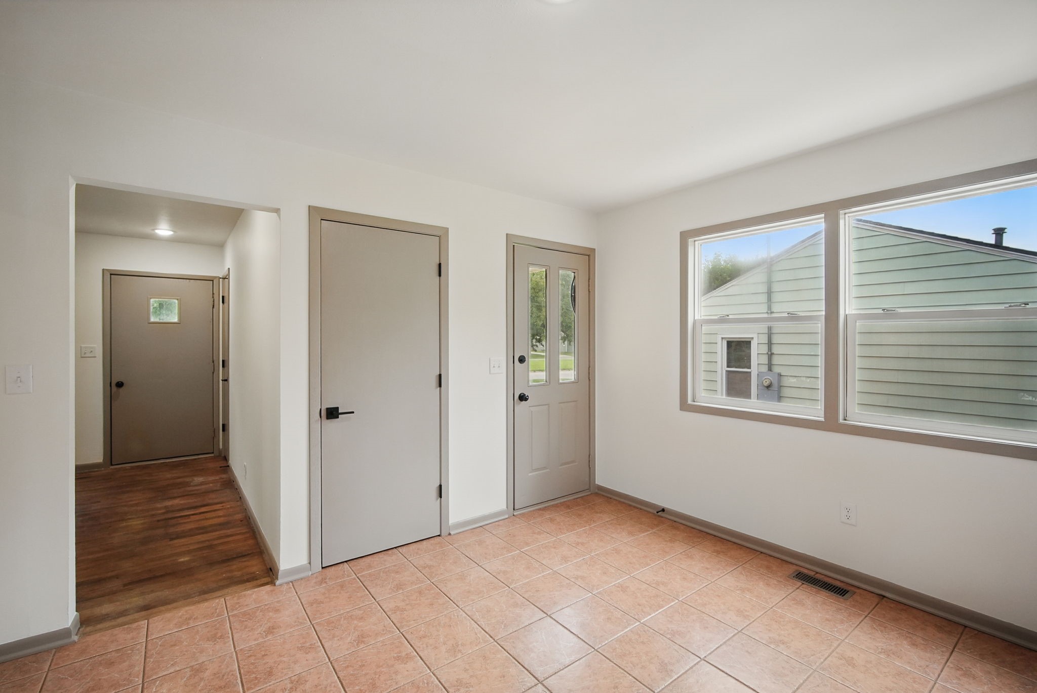 423 E Hillside Avenue, Des Moines, Iowa image 12