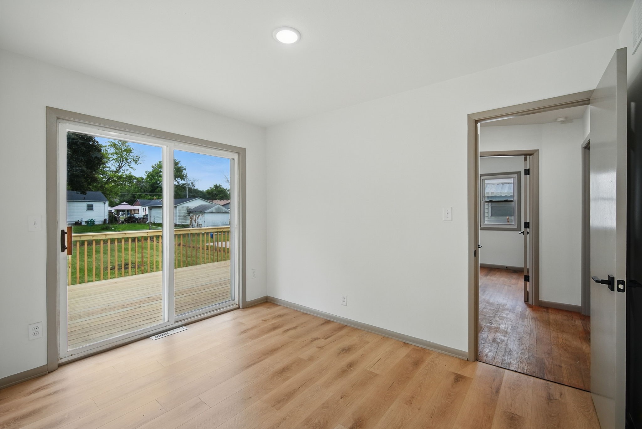 423 E Hillside Avenue, Des Moines, Iowa image 13