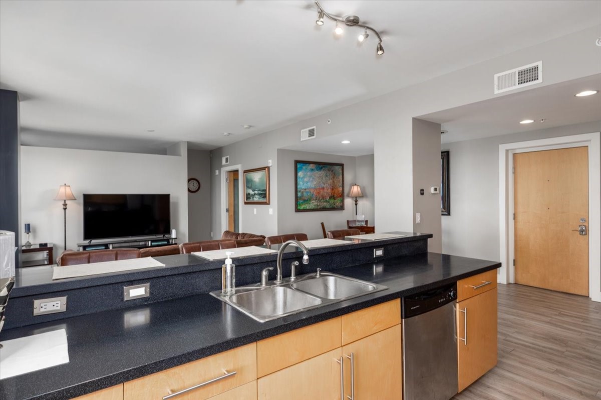 400 Walnut Street #803, Des Moines, Iowa image 5