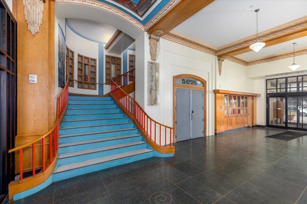 400 Walnut Street #803, Des Moines, Iowa image 2