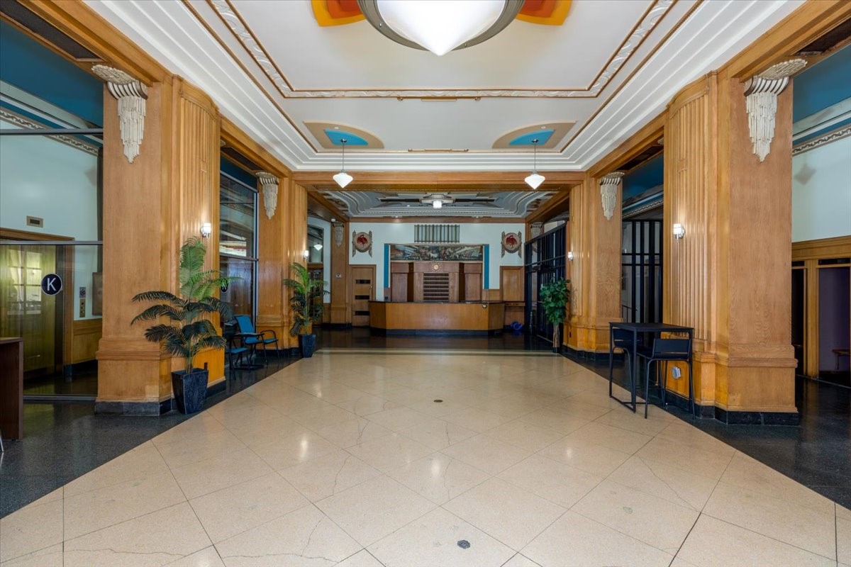 400 Walnut Street #803, Des Moines, Iowa image 1