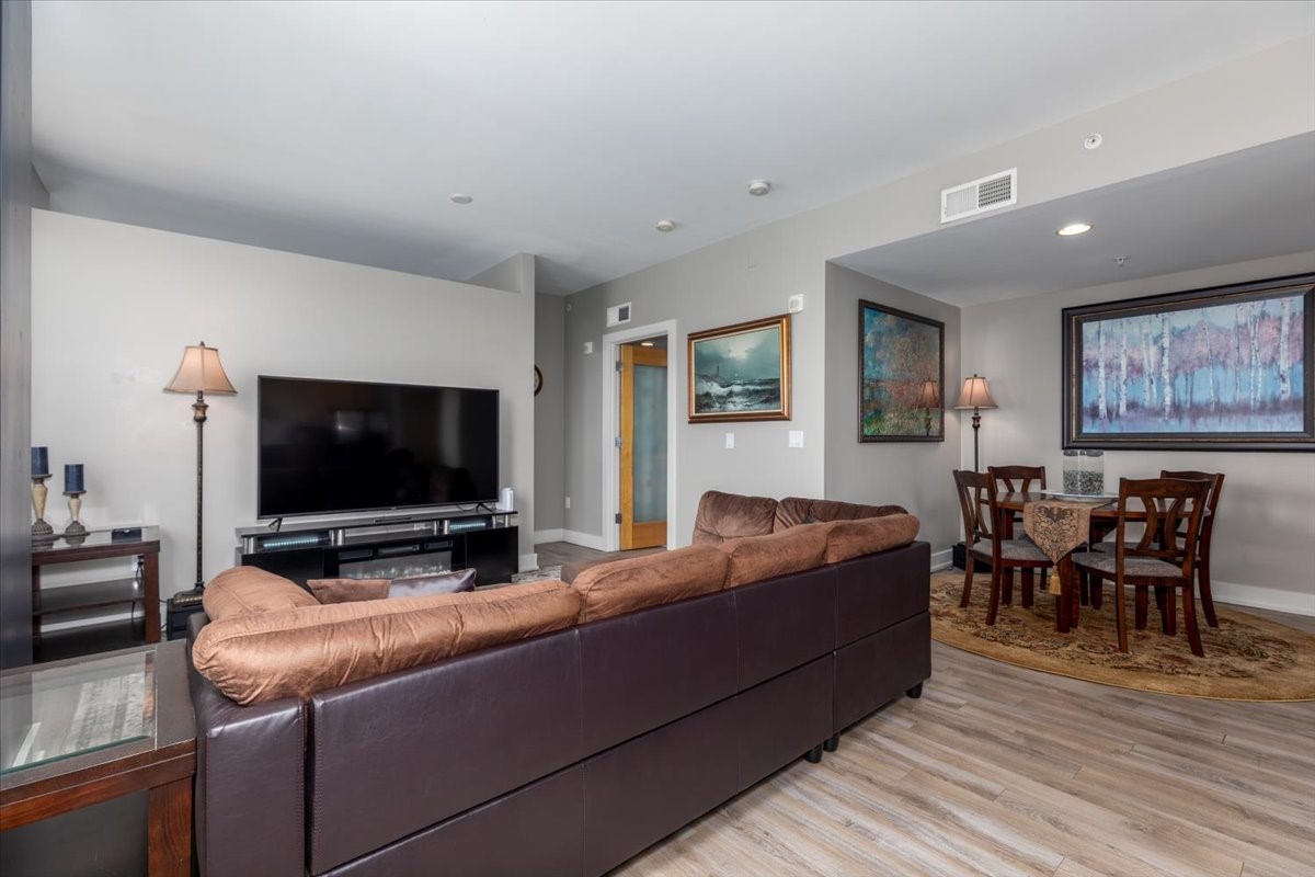 400 Walnut Street #803, Des Moines, Iowa image 8