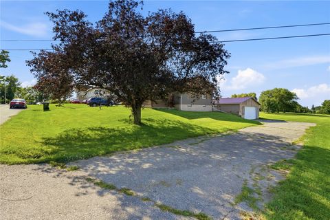 Homes For Sale - 605 6th Street<br/> Malcom, IA 50157