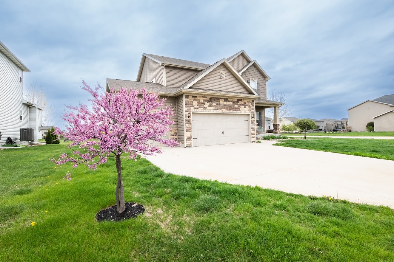 2430 SE Willowbrook Drive, Waukee, Iowa image 3