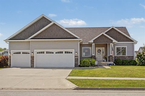 Homes For Sale - 1408 Ledges Drive<br/> Ames, IA 50010
