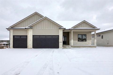 16620 Deerview Drive Urbandale IA 50323