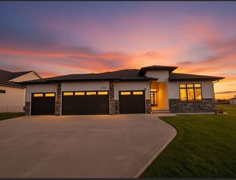 17418 North Valley Drive Urbandale IA 50323