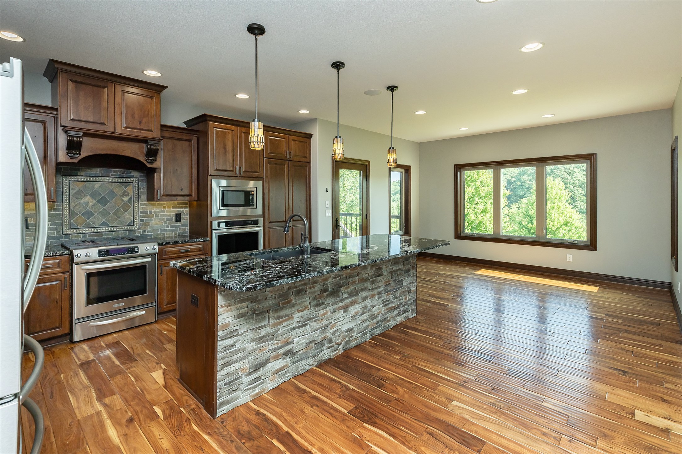 13303 Douglas Parkway, Urbandale, Iowa image 8