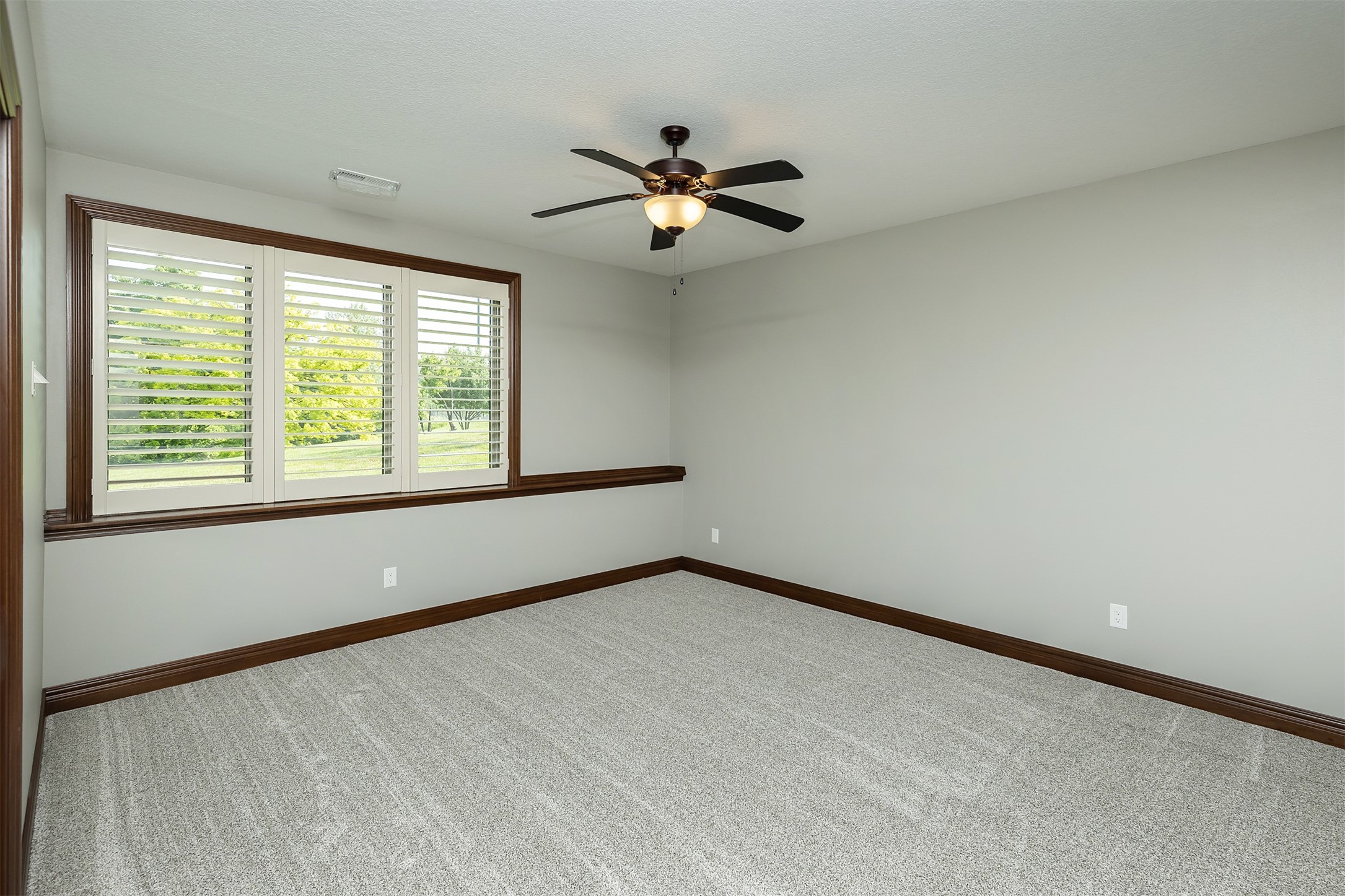 13303 Douglas Parkway, Urbandale, Iowa image 23