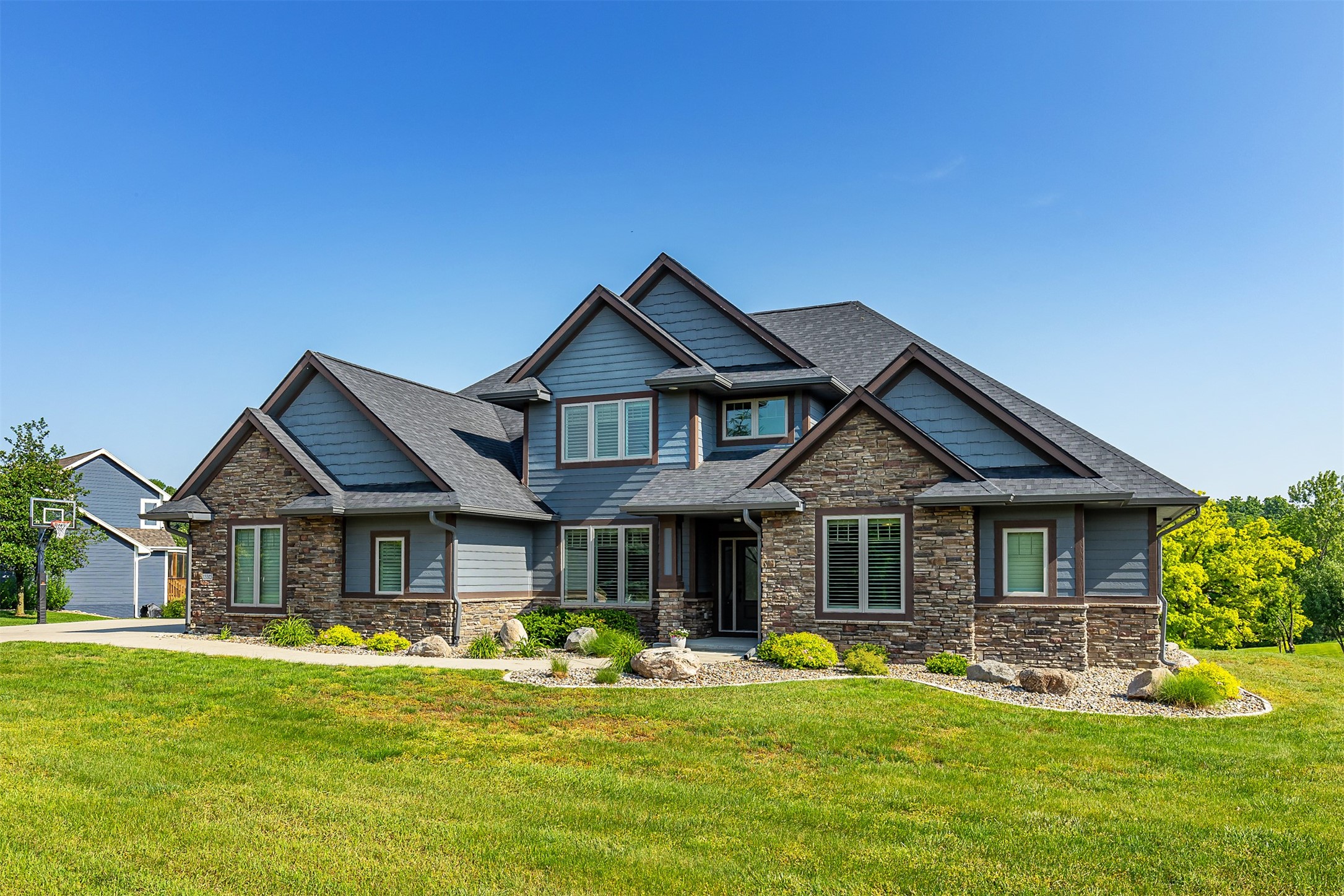 13303 Douglas Parkway, Urbandale, Iowa image 2