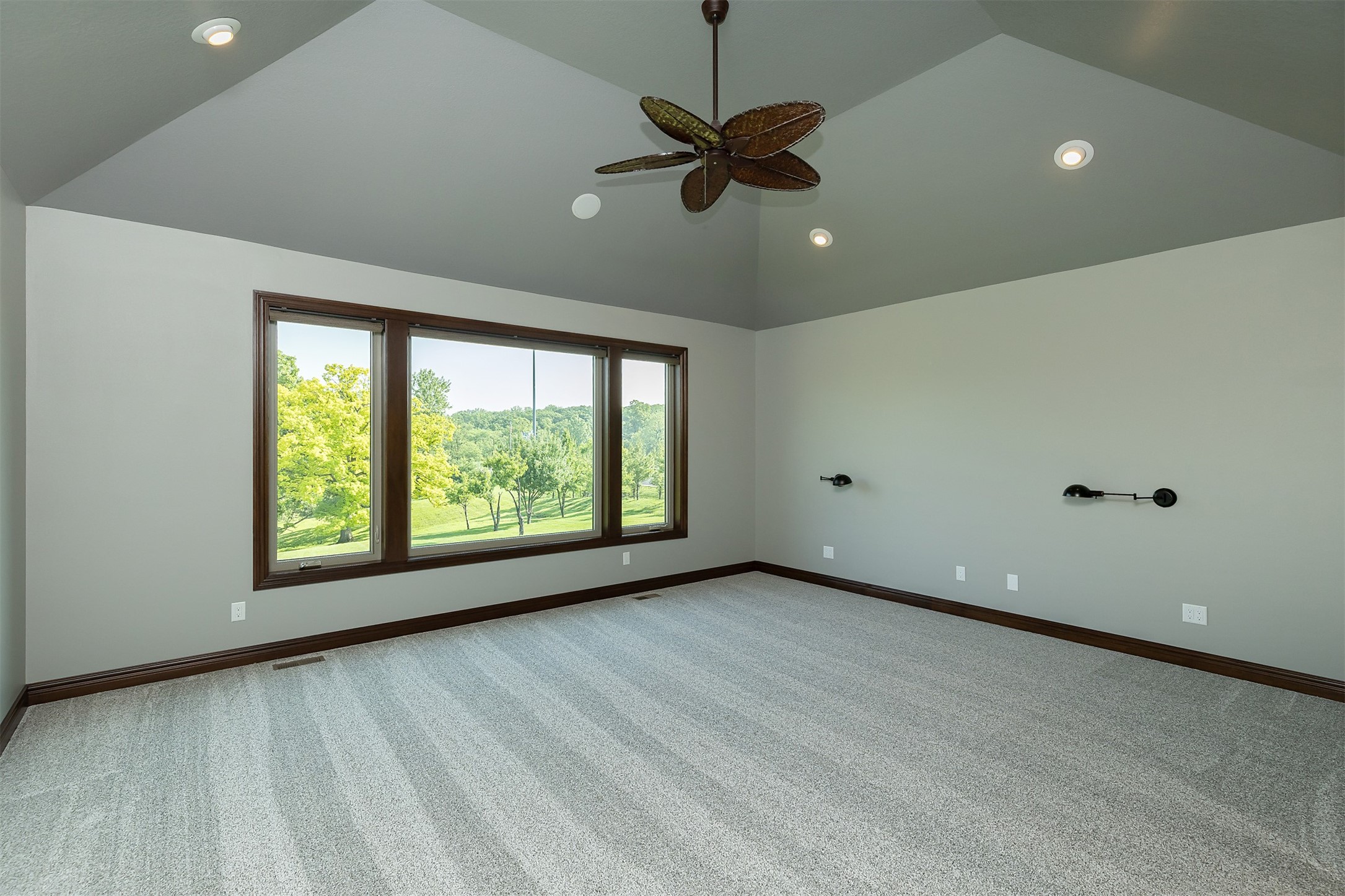 13303 Douglas Parkway, Urbandale, Iowa image 14